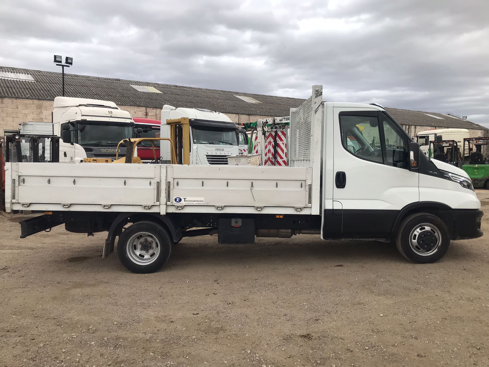 x- VENDIDO - Iveco 35C12 caja abierta - 2021 - Imagen 4