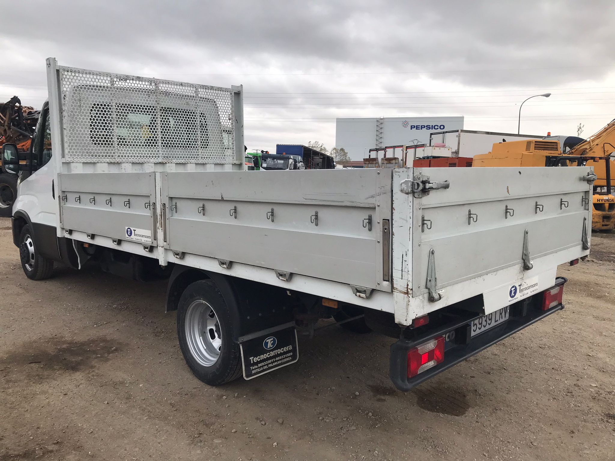 x- VENDIDO - Iveco 35C12 caja abierta - 2021 - Imagen 7