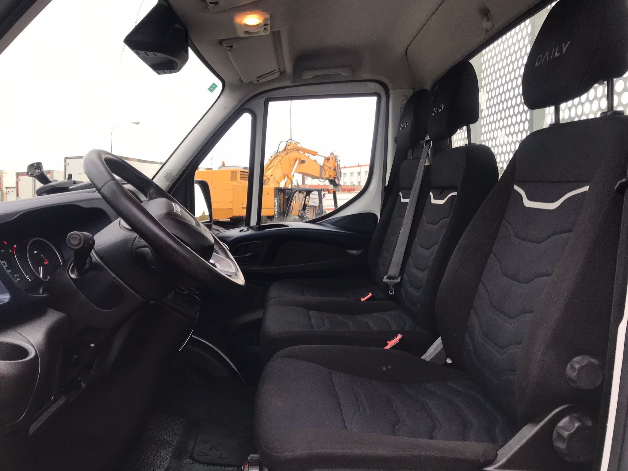 x- VENDIDO - Iveco 35C12 caja abierta - 2021 - Imagen 11