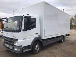Vista delantera izquierda Mercedes-Benz Atego 816 L 2012 – Vehículo industrial en venta