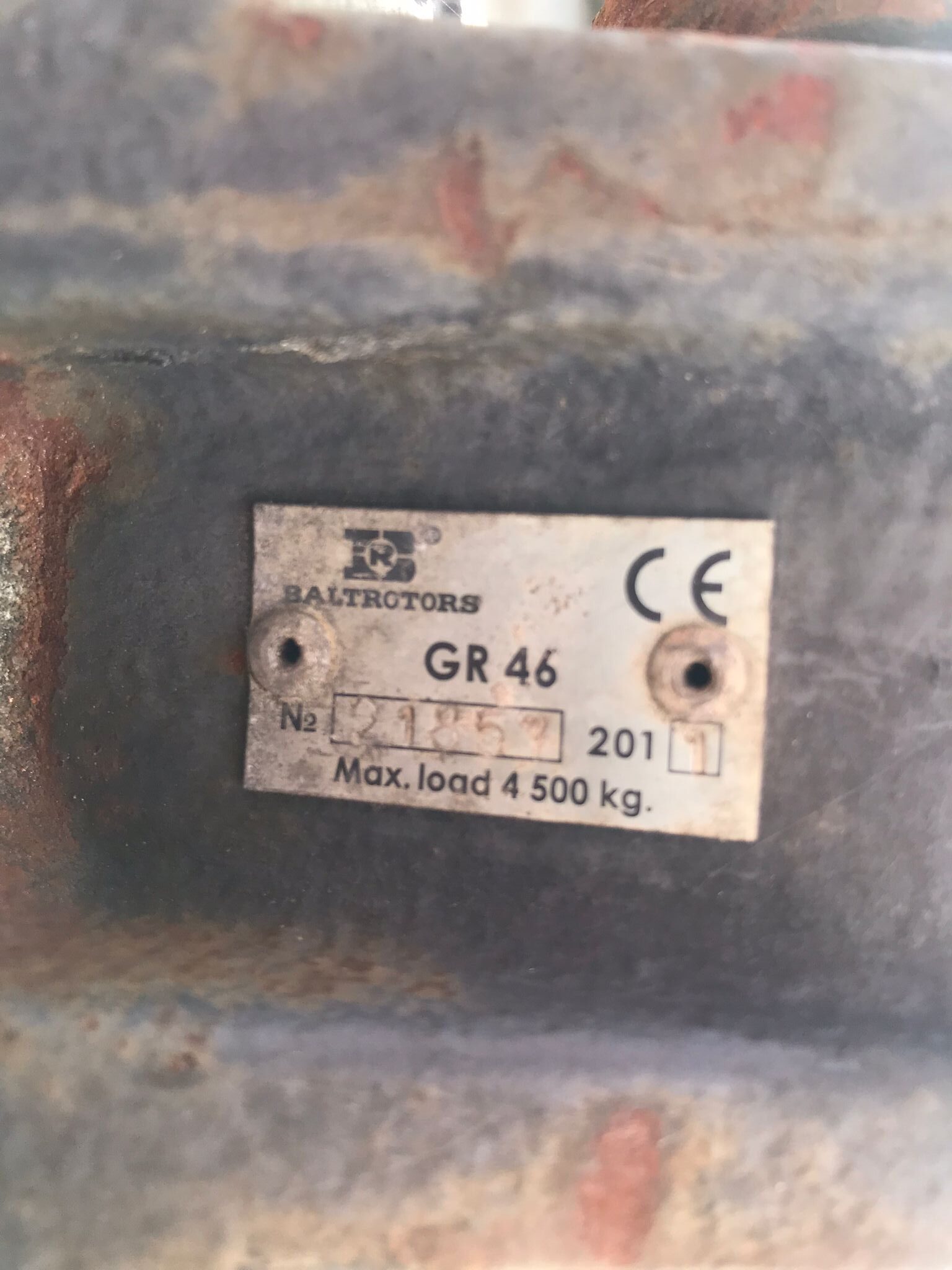 Cuchara bivalva hidráulica Kinshofer con rotador Baltrotors GR46 - Imagen 7