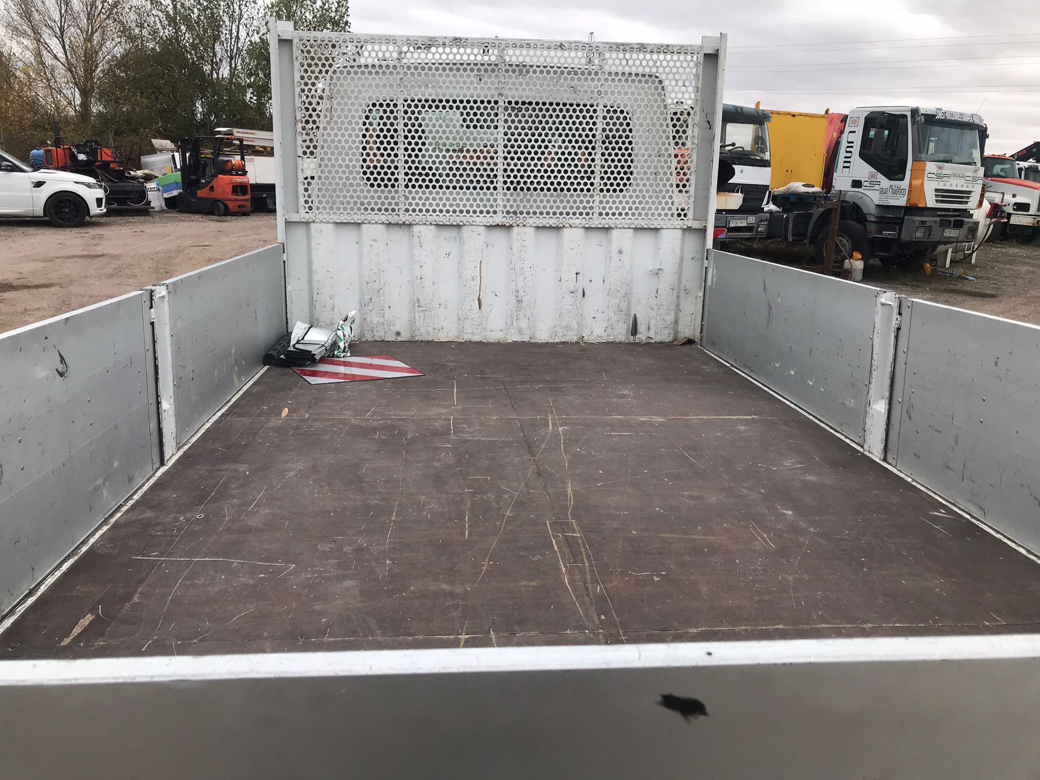 Caja abierta aluminio Iveco Daily 35C12