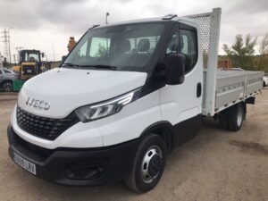 Iveco 35C12 caja abierta rígida Euro 6
