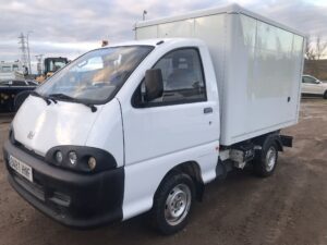 Furgón eléctrico EVF Ecomile vista frontal izquierda