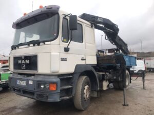 MAN 19.403 FLL frontal izquierdo