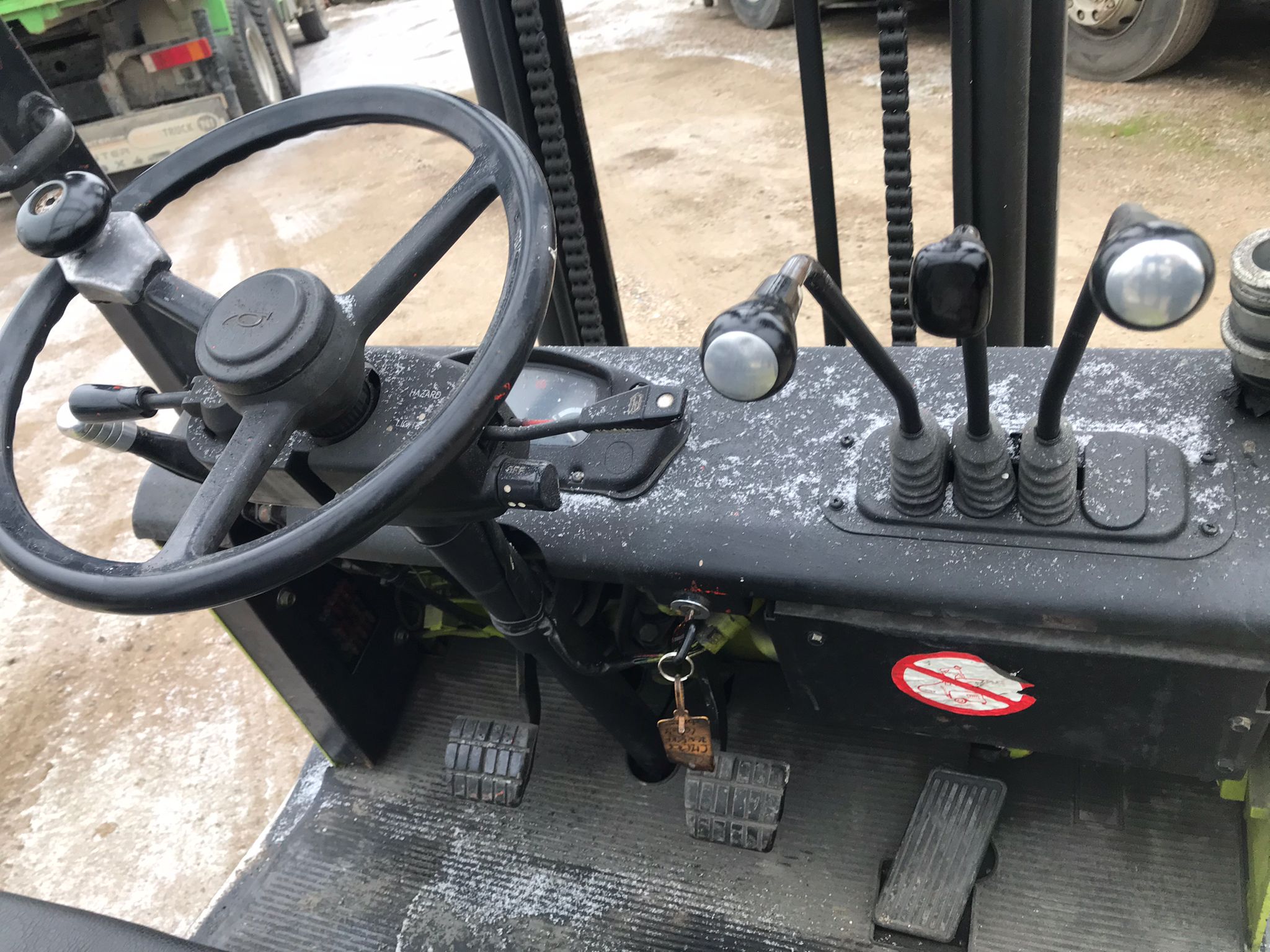 x- VENDIDO - Carretilla elevadora diésel Clark CMP 20SD Año 2000 - Imagen 13