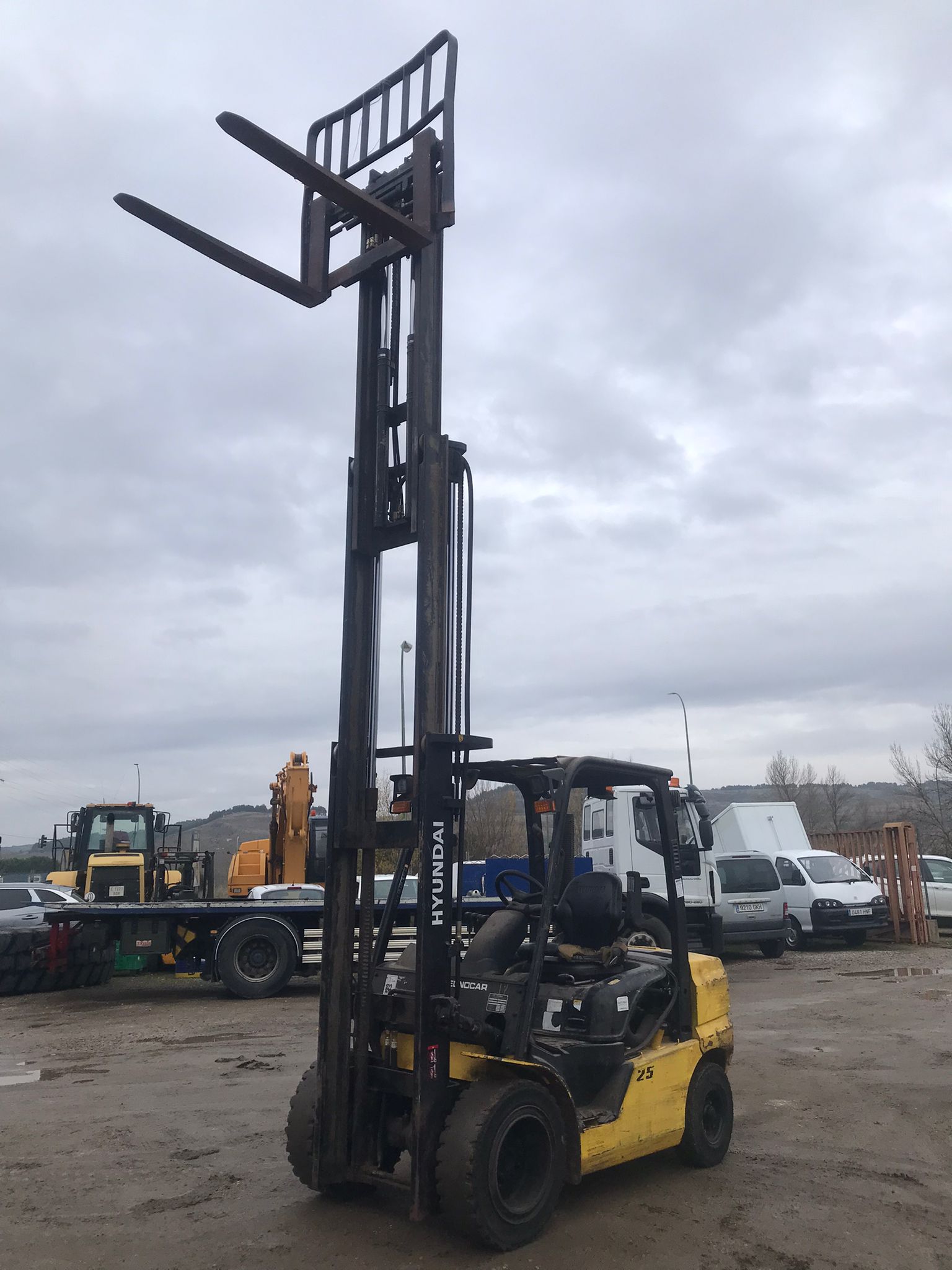 Carretilla elevadora diésel Hyundai 25D-9E Año 2017 - Imagen 2