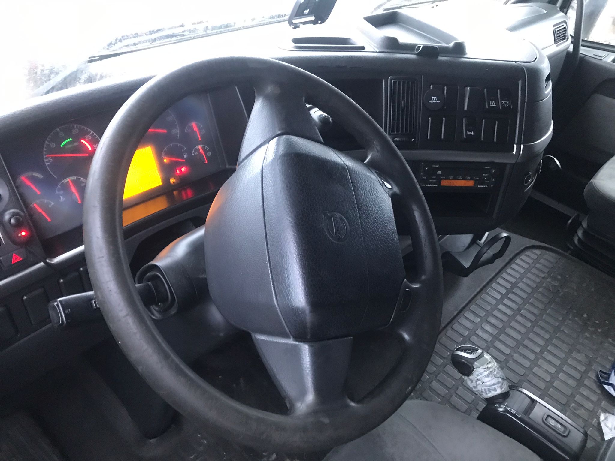 Volvo FH12 D460 SN - 2005 - Imagen 11