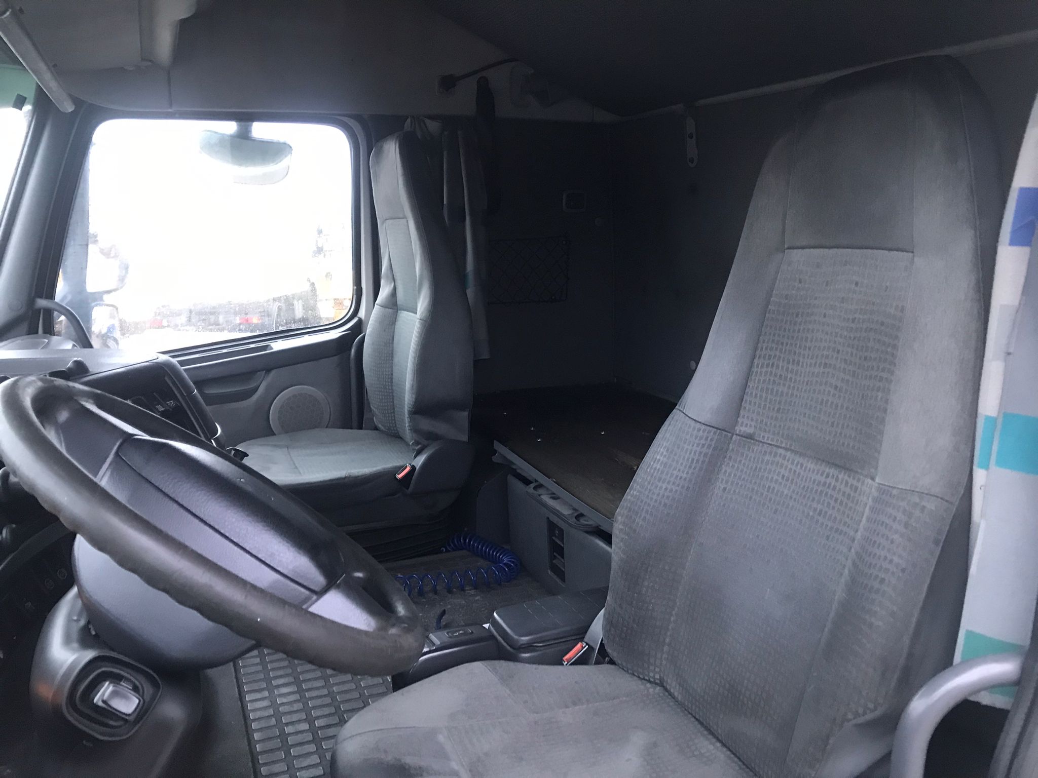 Volvo FH12 D460 SN - 2005 - Imagen 10