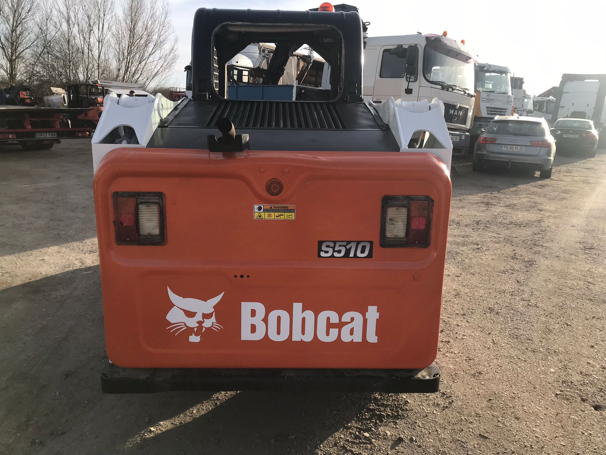 Bobcat S510 trasera derecha