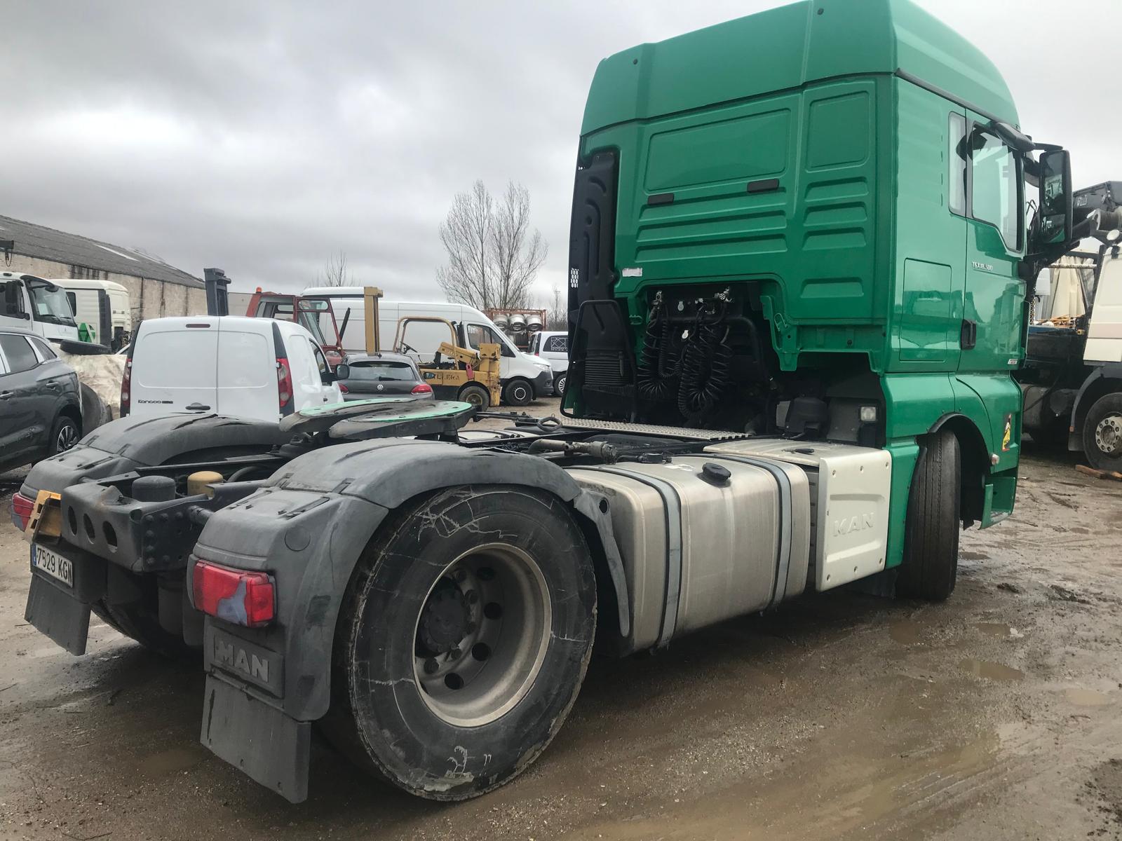 MAN TGX trasera derecha