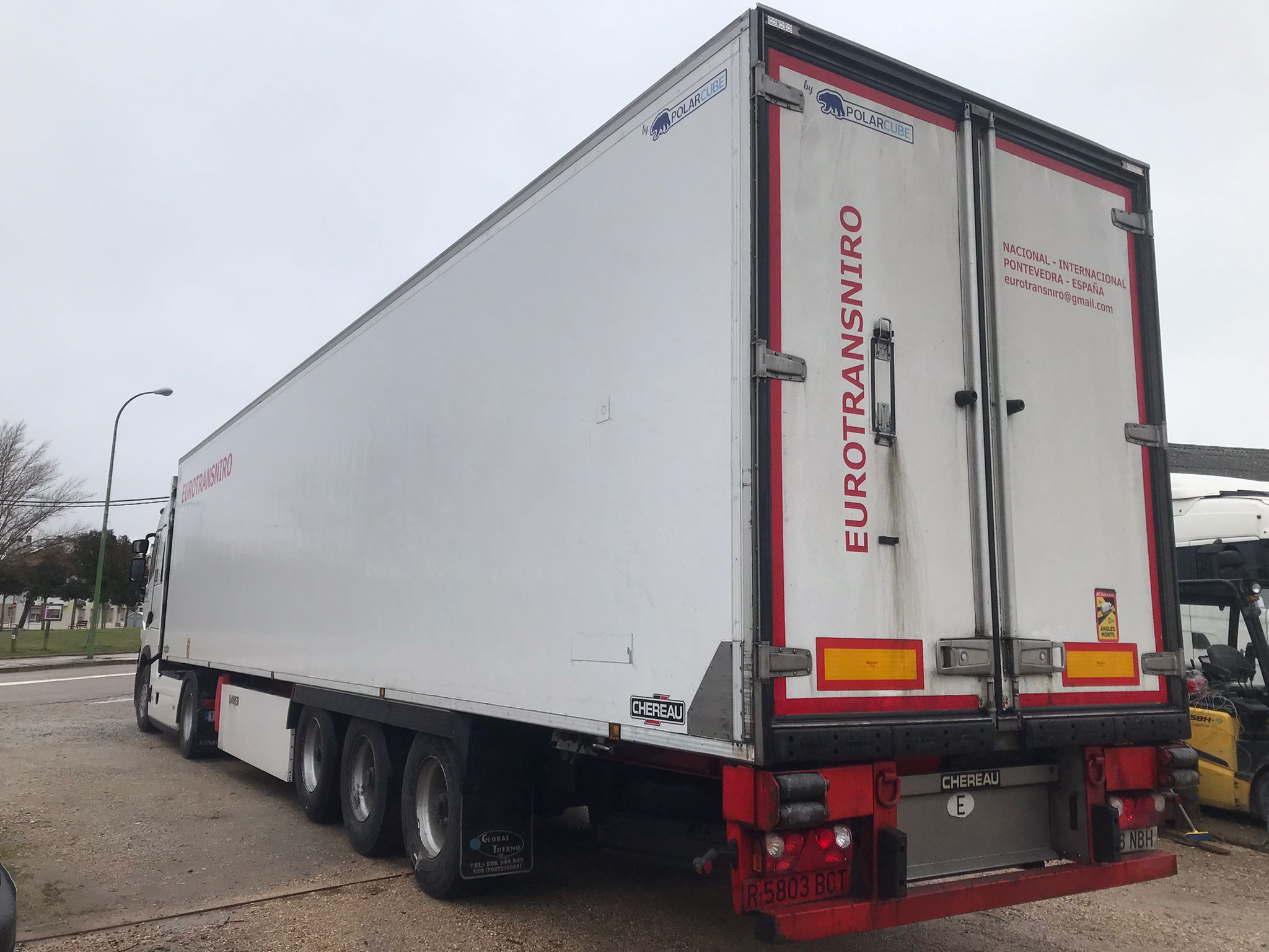 Trasera izquierda semirremolque frigorífico Chereau Inogam