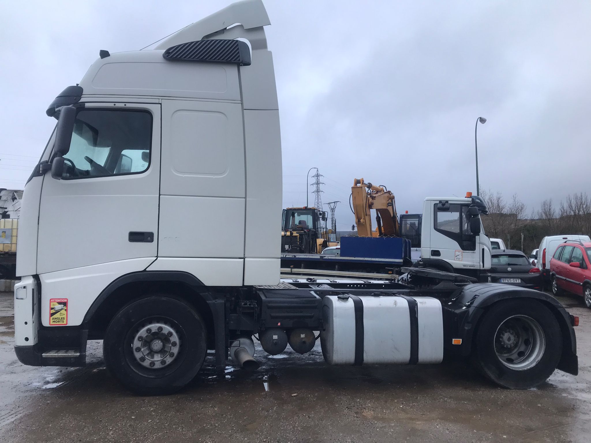 Volvo FH12 D460 lateral izquierdo
