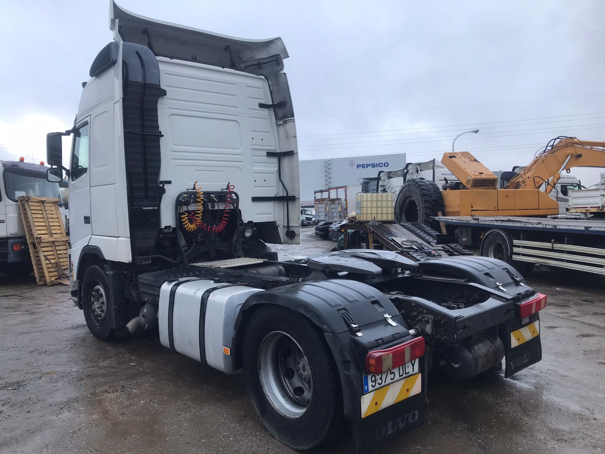 Volvo FH12 D460 trasera izquierda