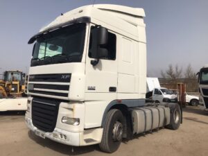 DAF XF 105.460 frontal izquierdo