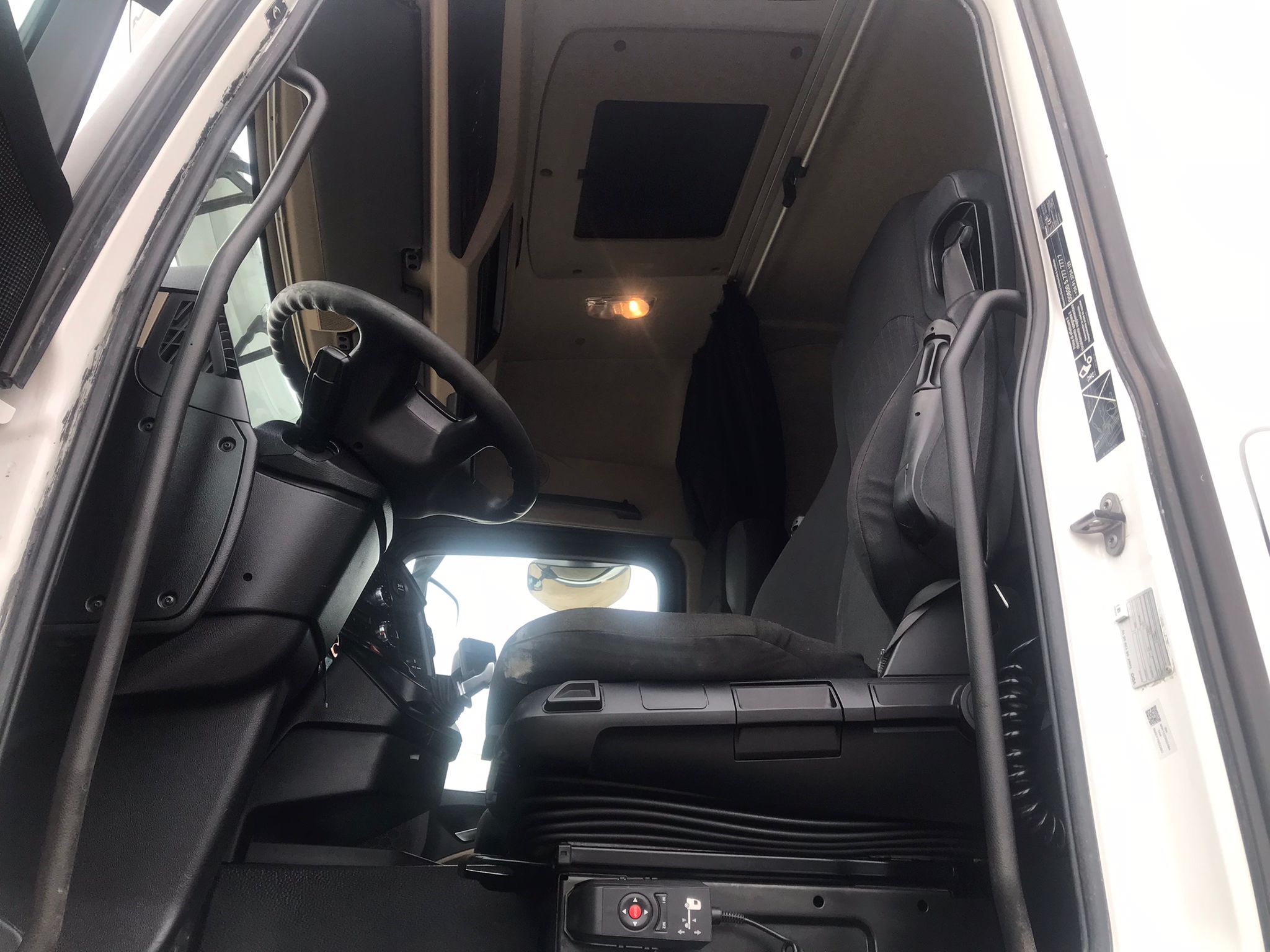 Interior cabina Mercedes-Benz Actros 1845 LS