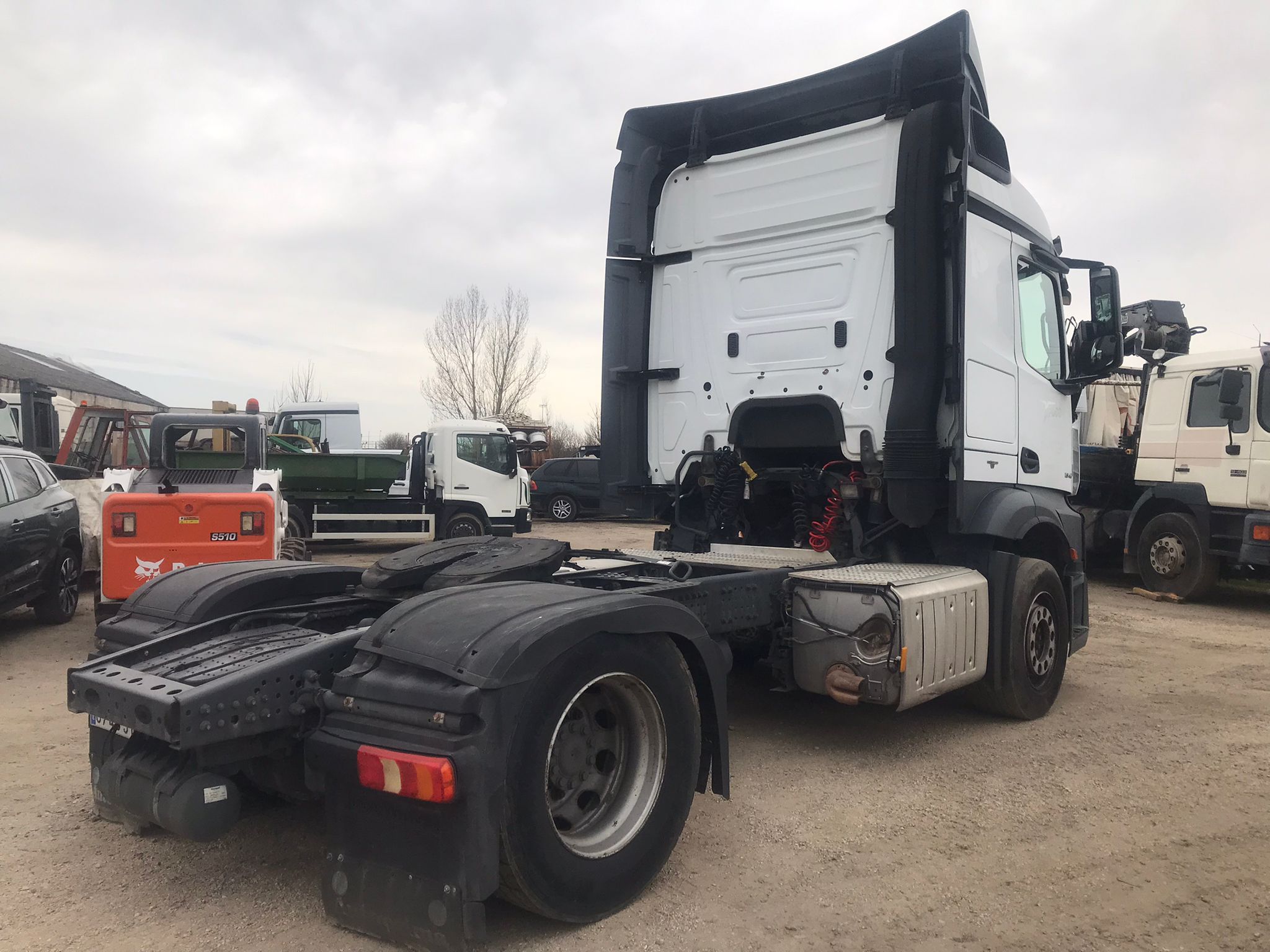 Mercedes Actros 1845 LS frontal derecho