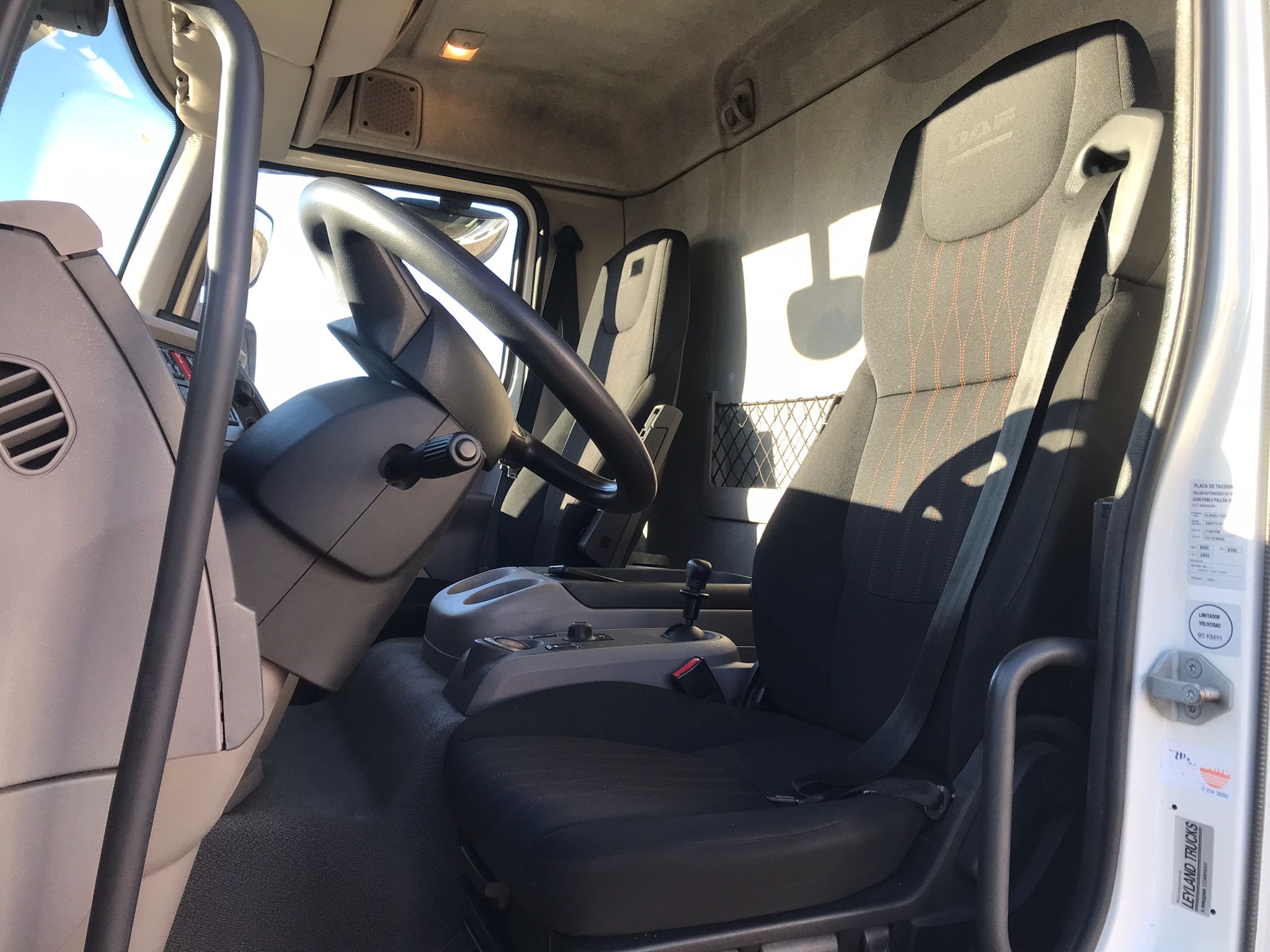 Interior cabina DAF LF 230 FA