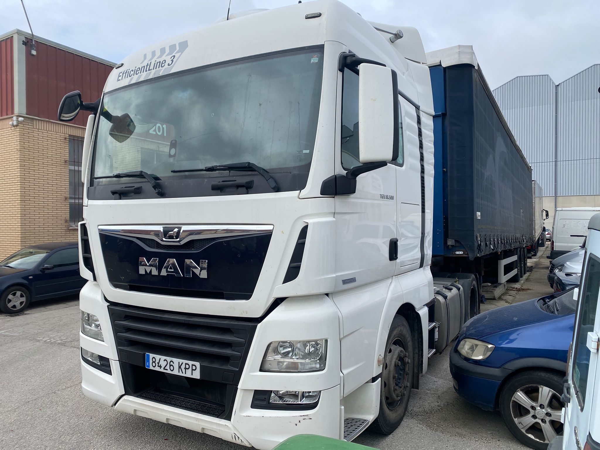 MAN TGX frontal izquierdo