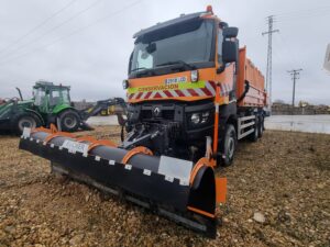 Renault K460 quitanieves frontal izquierdo