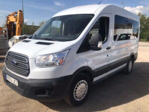 Vista frontal izquierda Ford Transit