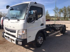 Mitsubishi Canter chasis frontal izquierdo