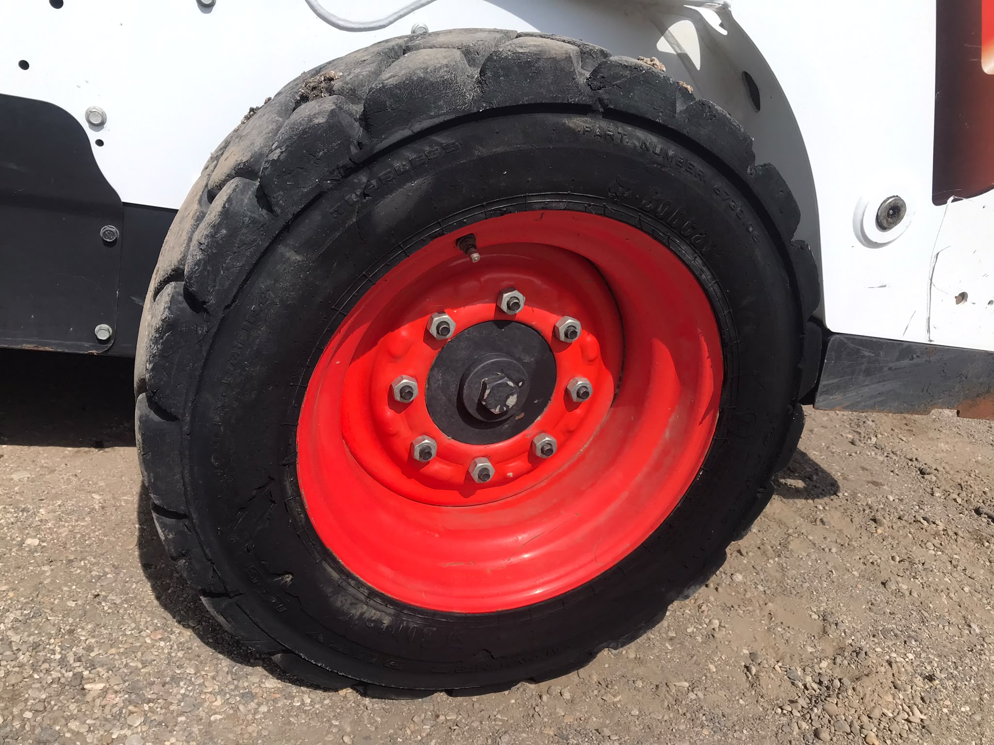 Minicargadora Bobcat S590 - 2022 - Imagen 20