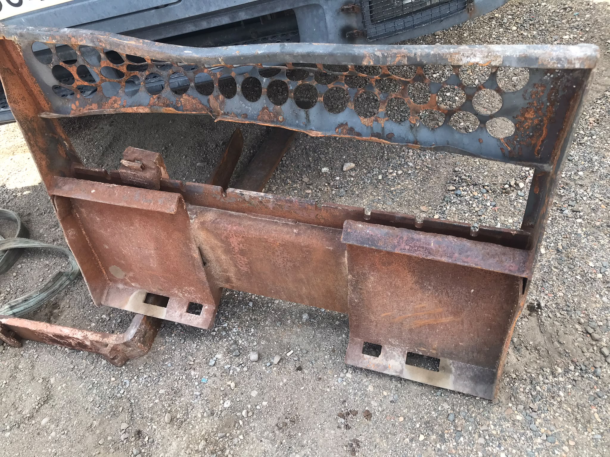 Minicargadora Bobcat S590 - 2022 - Imagen 11
