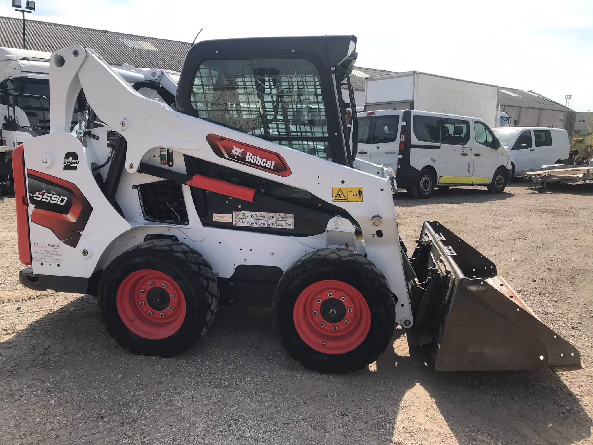 Minicargadora Bobcat S590 - 2022 - Imagen 4
