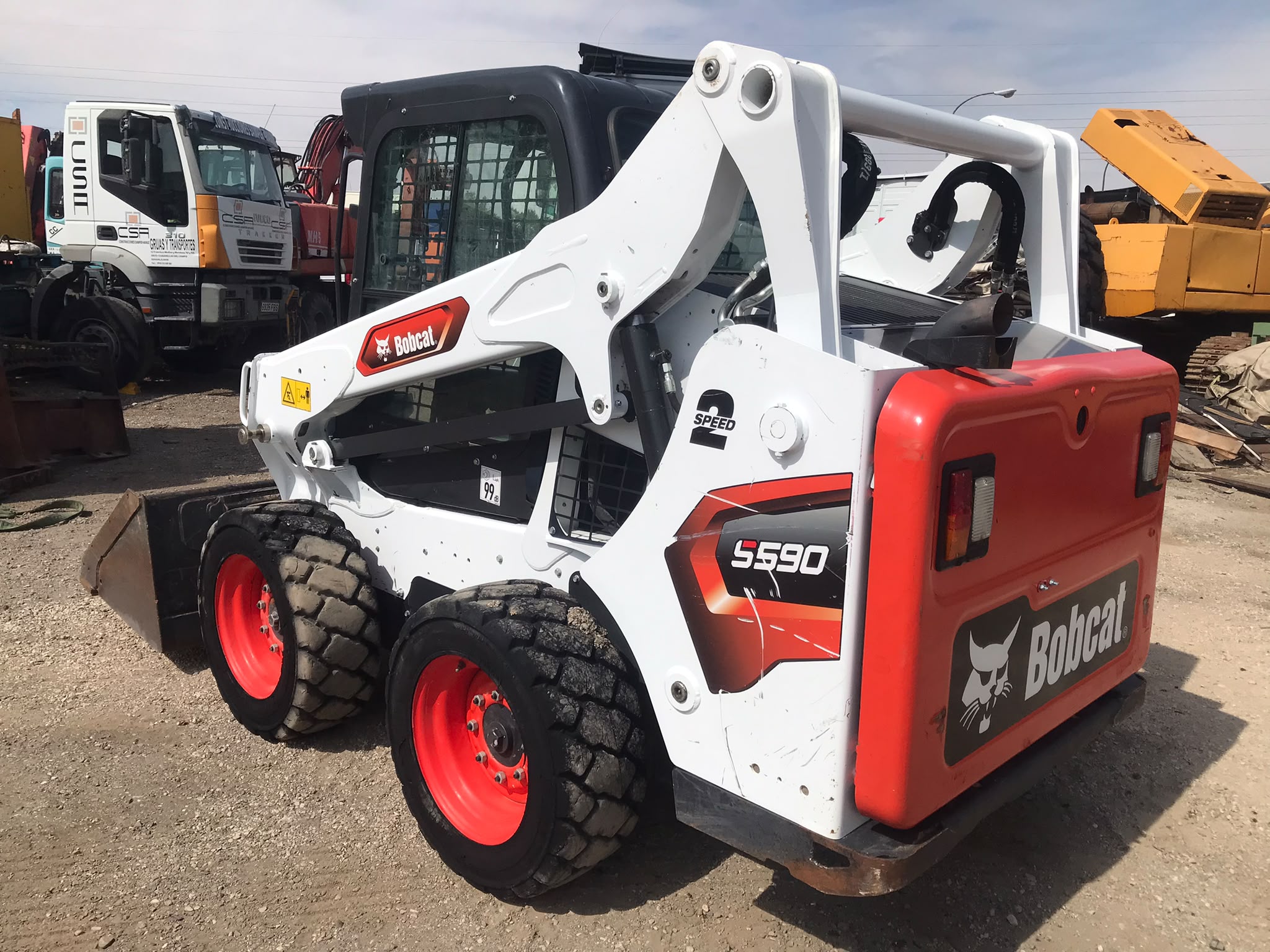 Minicargadora Bobcat S590 - 2022 - Imagen 7