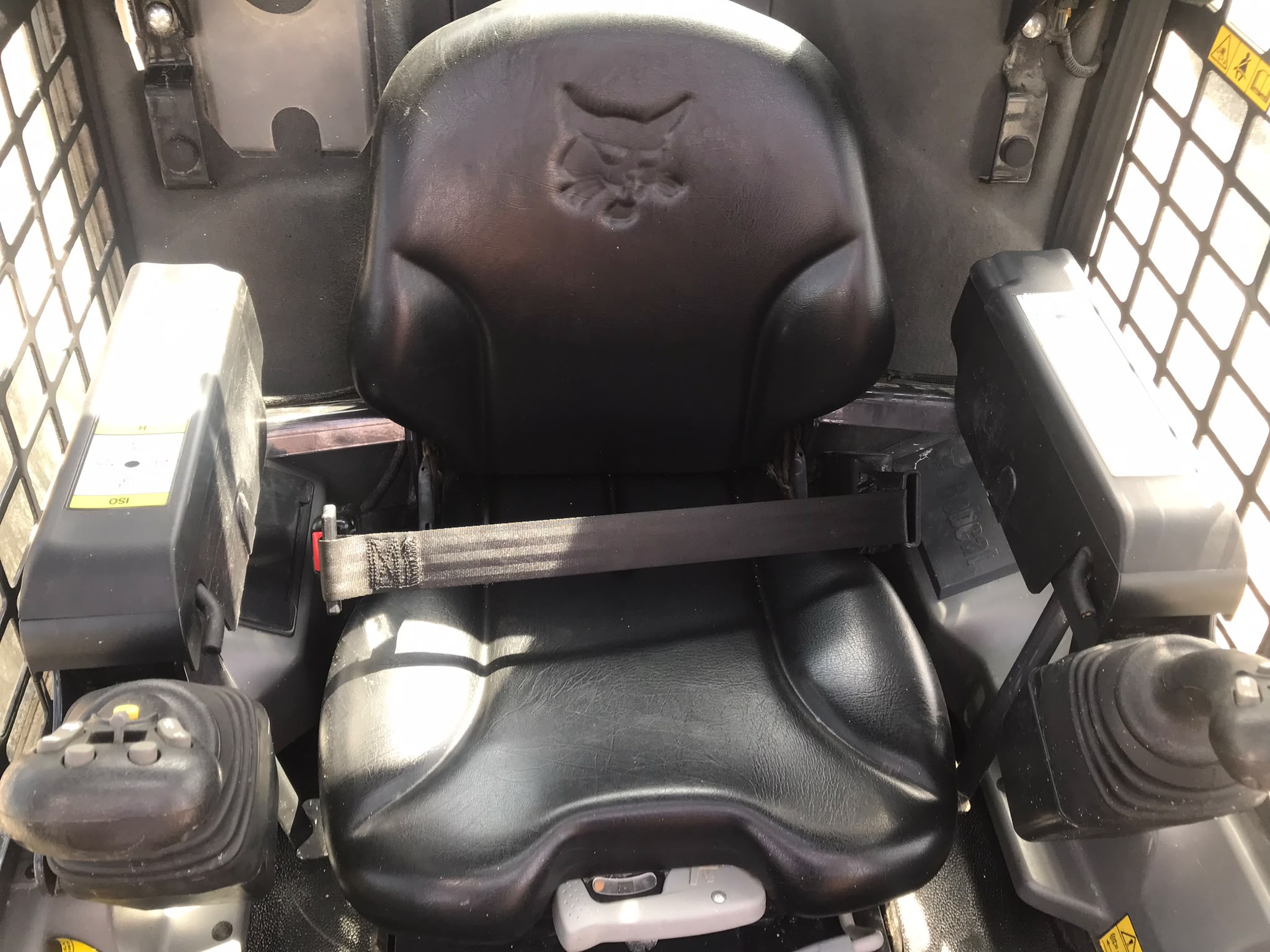 Minicargadora Bobcat S590 - 2022 - Imagen 14