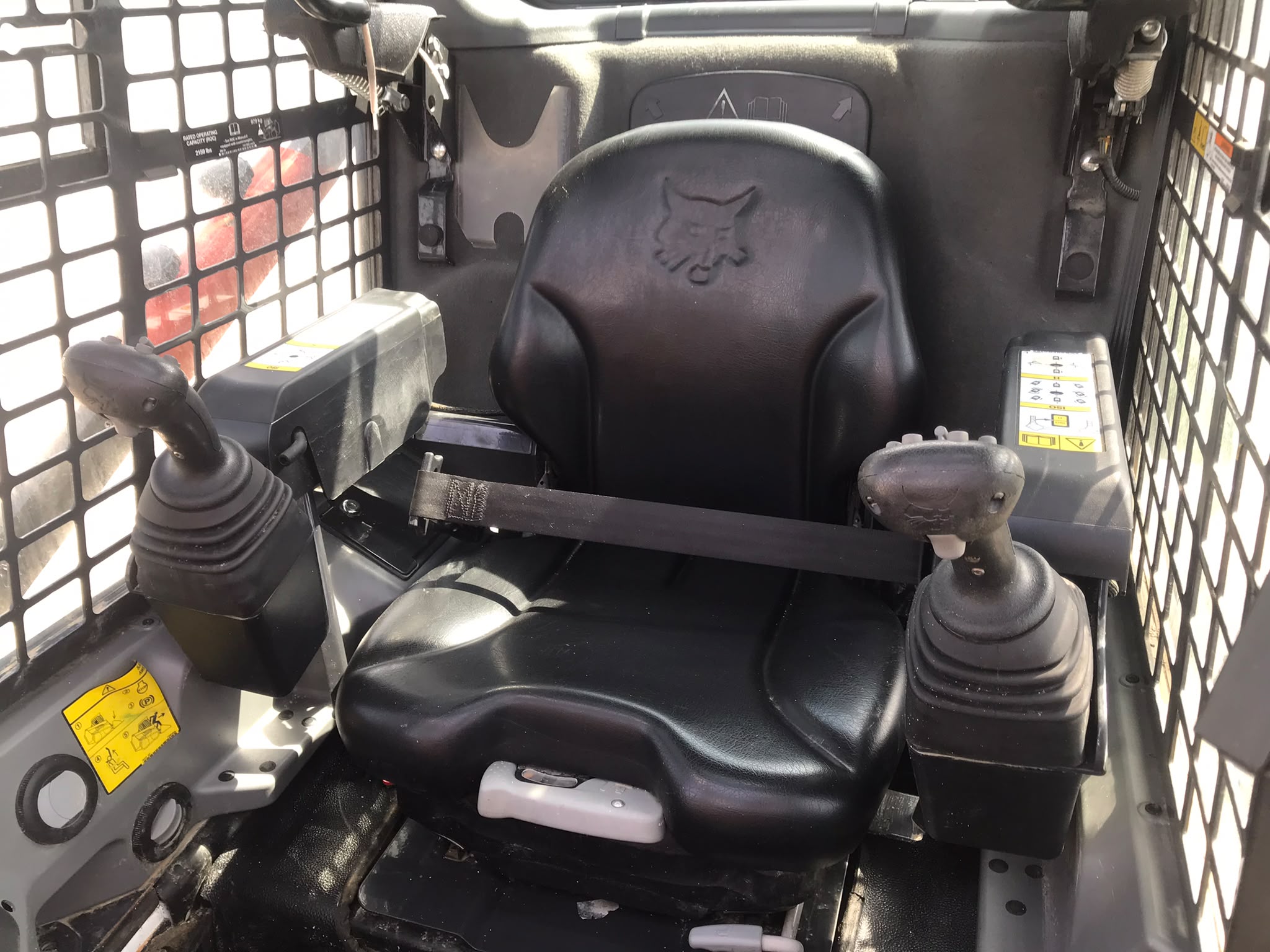 Minicargadora Bobcat S590 - 2022 - Imagen 13