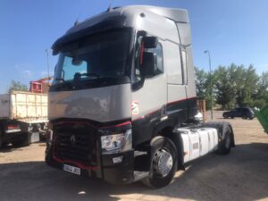 Cabeza tractora Renault T 460 frontal izquierdo