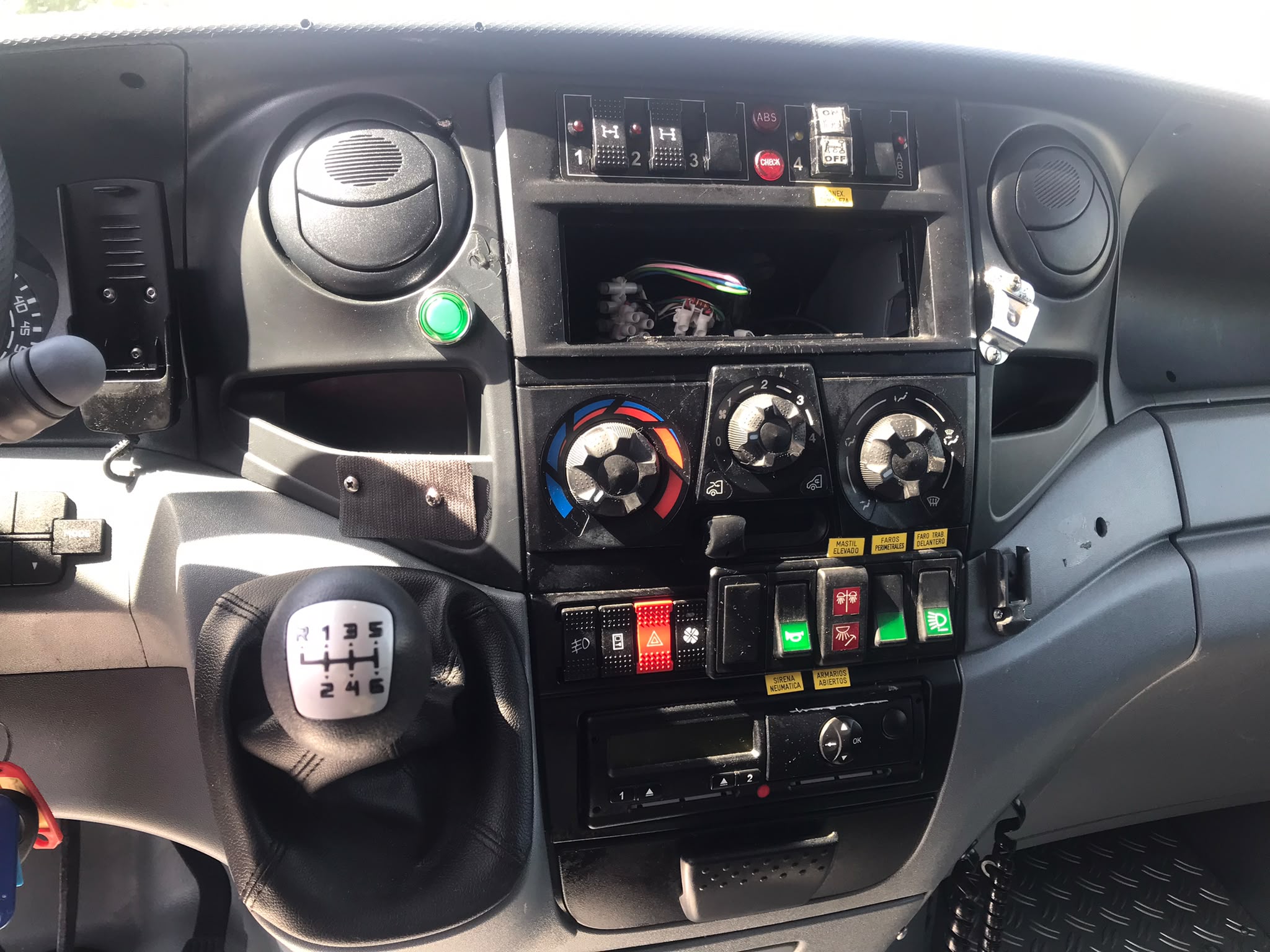 Iveco 55S18W camión bomberos 4x4 - 2008 - Imagen 16