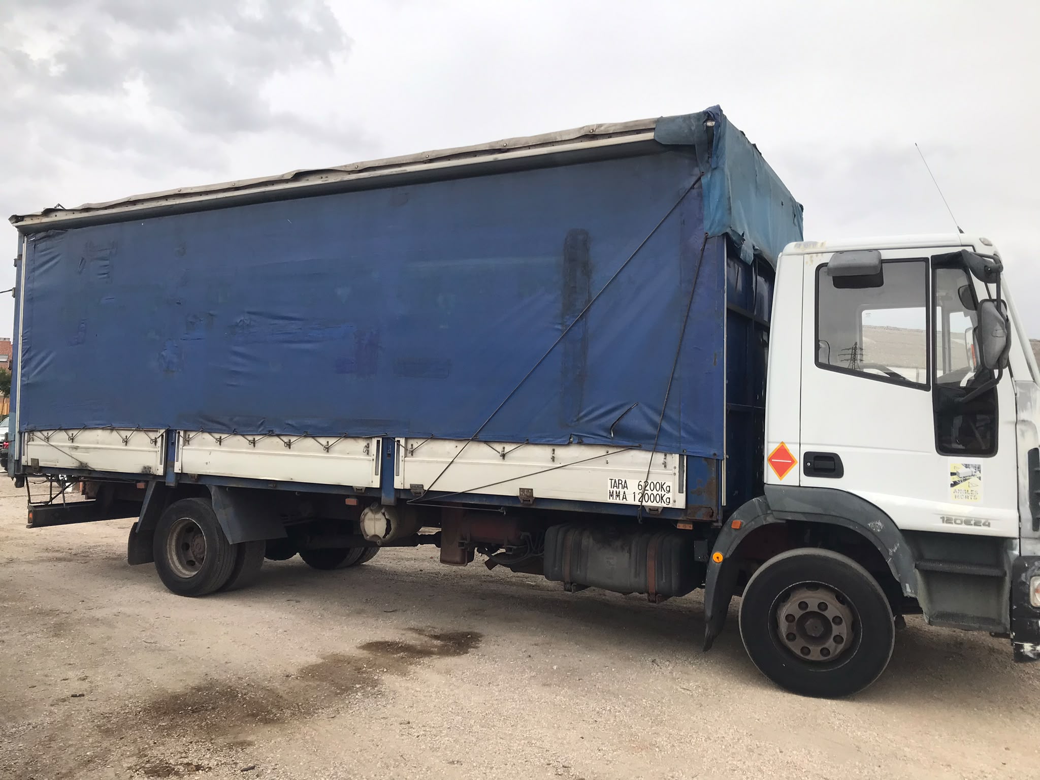 Iveco ML120E24 Eurocargo caja semitauliner - 2003 - Imagen 4