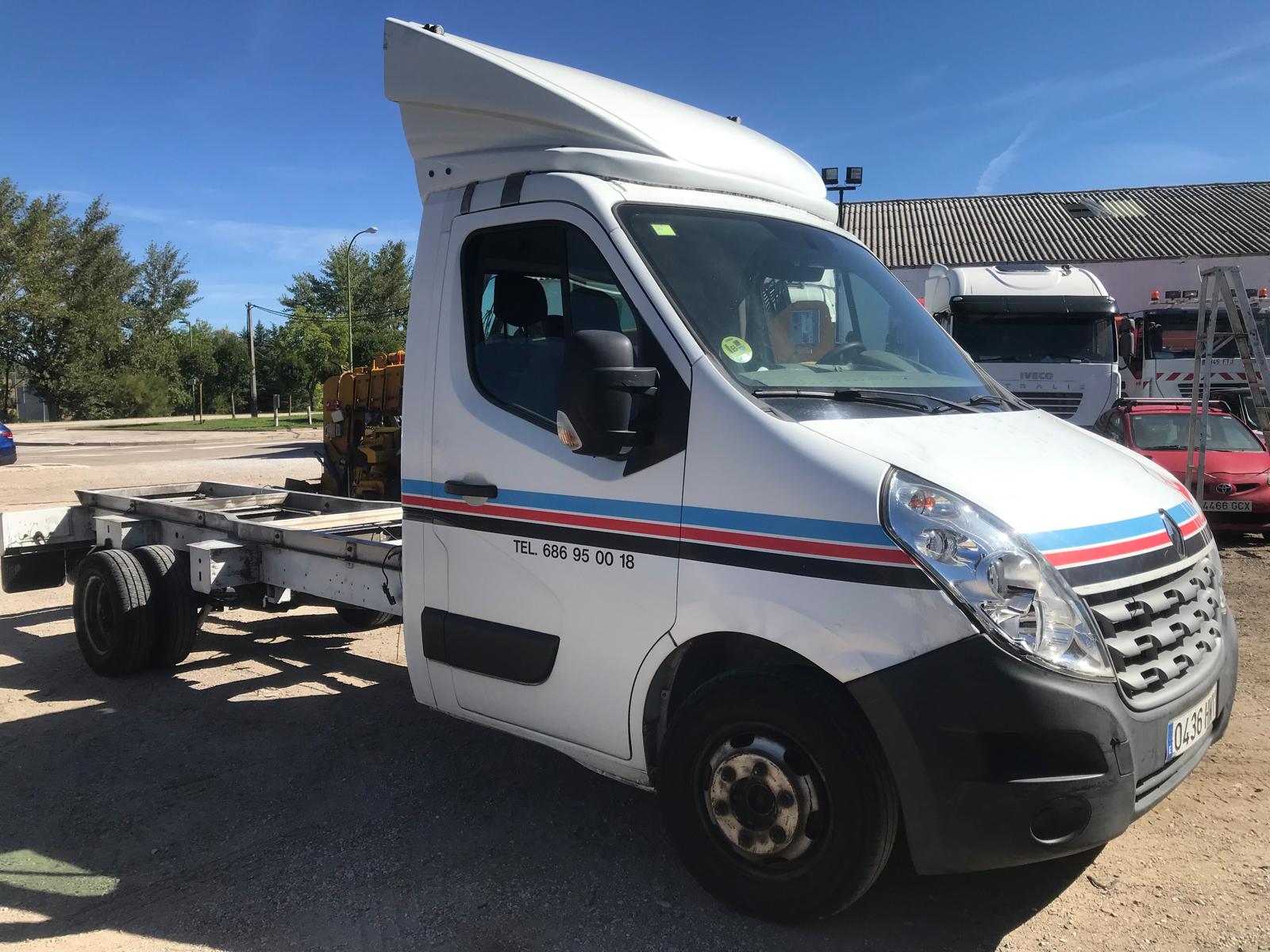 Renault Master 150.35 en chasis - 2012 - Imagen 3