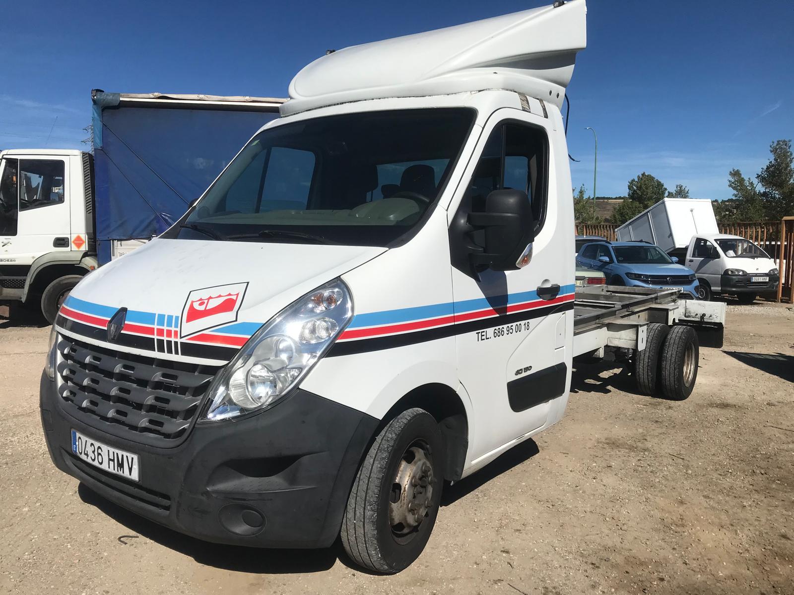 Renault Master 150.35 chasis vista frontal izquierda