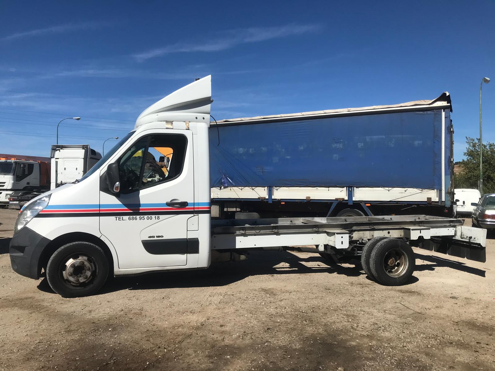 Renault Master 150.35 en chasis - 2012 - Imagen 8