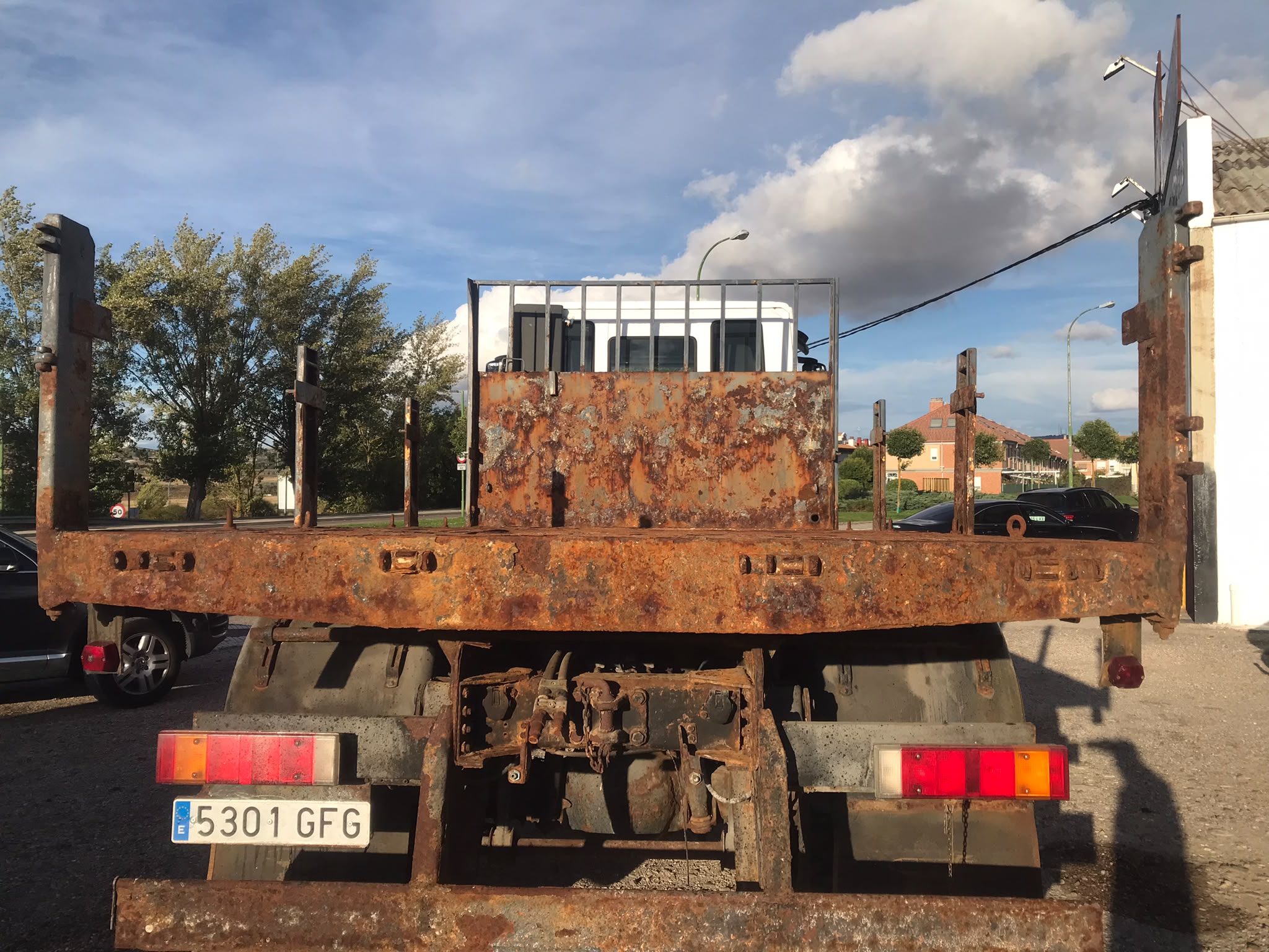 Iveco AD190T31W 4x4 basculante - 2008 - Imagen 6